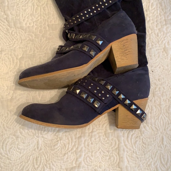 Blue suede boots - Picture 3 of 5